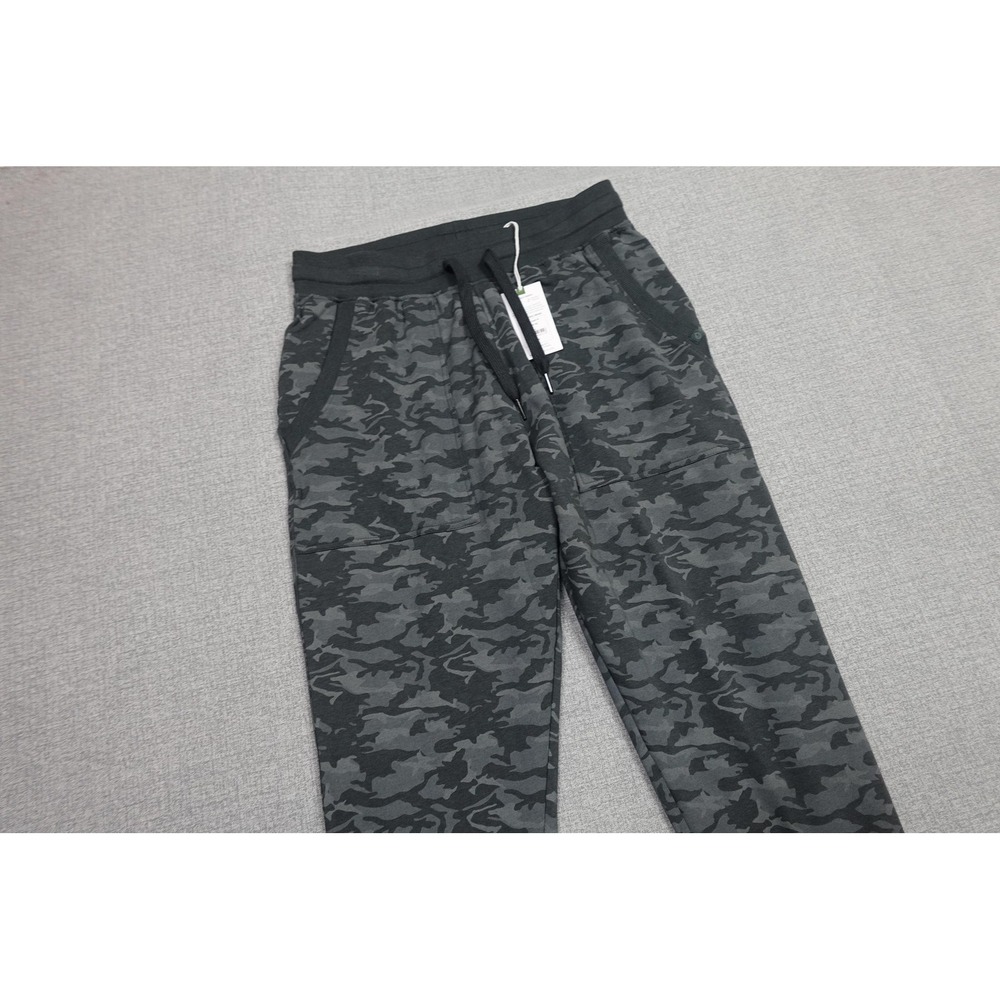 Tasc Performance Sweatpants Mens Medium Gray Camo Varsity Jogger Fleece Soft
